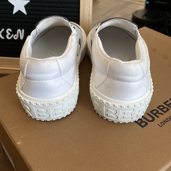 Burberry Toddler Slip On Sneakers - Picture 7 of 11